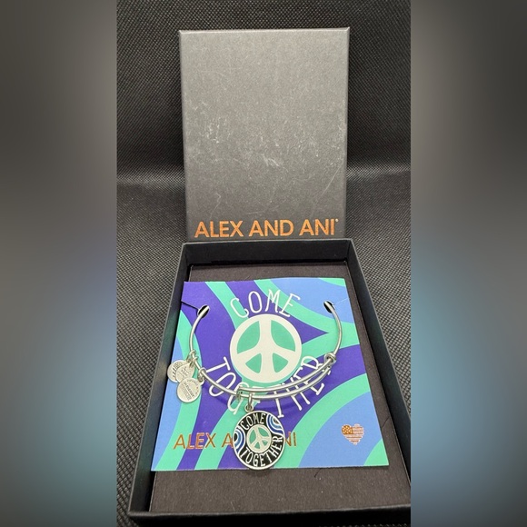 💙ALEX AND ANI💙Come Together Charm Bangle in Rafaelian Silver w/Gift Box/NWOT - Picture 4 of 6
